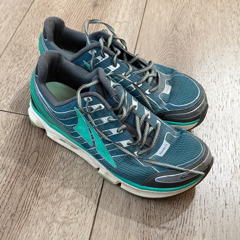 Altra Women's Teal and Black Athletic Running Shoes